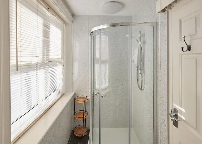 4, Khyber וויטבי